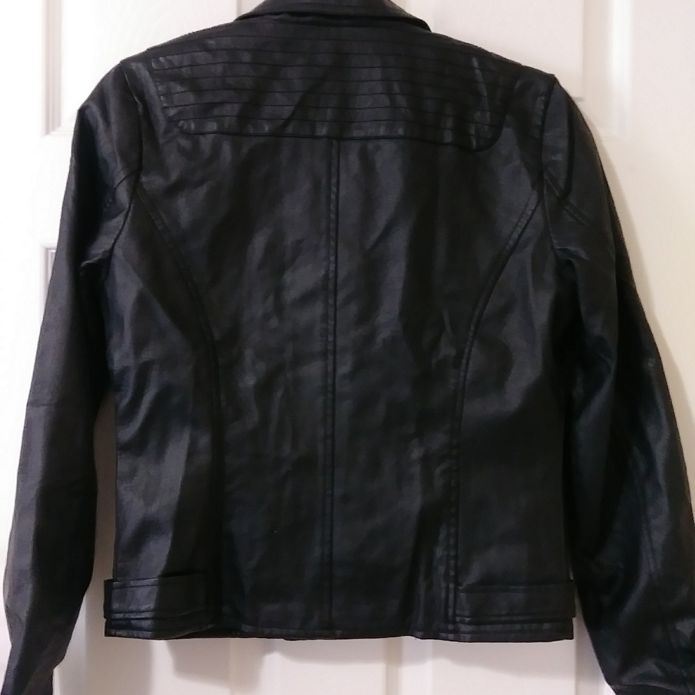 Yoki Black Jacket - image 2